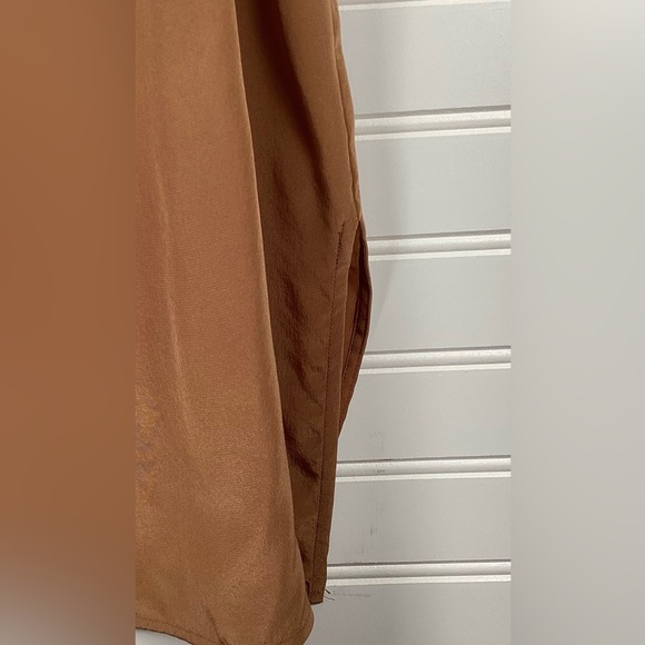 Vince NWT Sleeveless Rust Silk Top Size Large - Picture 6 of 9